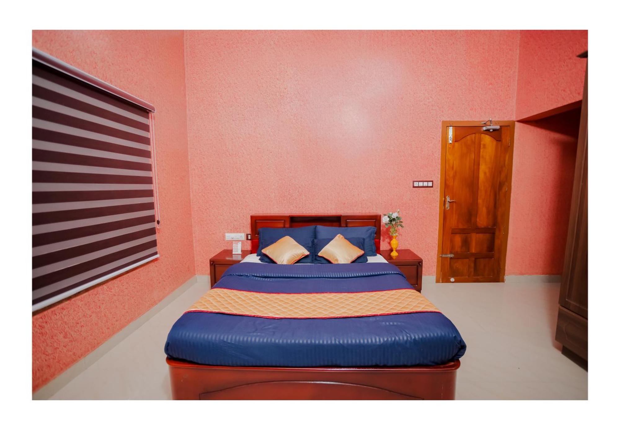 Отель Gilead Holliday Tamarakulam Экстерьер фото